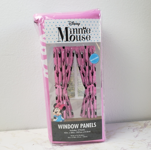 COURTAINS/DISNEY WINDOW PANELS - Picture 4 of 5